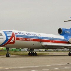 Cae desde el avión una azafata de Ural Airlines